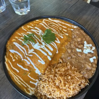 La Chingona - Mexican Near Me - Seattle, Washington