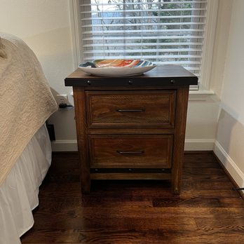 Del-Ray's Consignment & Resale Shop - Night stand with USB port - Used, Vintage & Consignment Near Me - Waynesville, North Carolina Del-Ray's Consignment & Resale Shop - Night stand with USB port - Used, Vintage & Consignment Near Me - Waynesville, North Carolina
