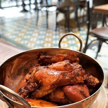 John Martin's - Honey garlic chicken wings - Irish Near Me - Miami, Florida John Martin's - Honey garlic chicken wings - Irish Near Me - Miami, Florida