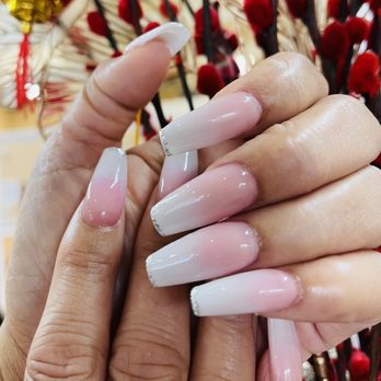 Shellac Nails & Spa - My Ombré French Nails - Nail Salons Near Me - Sacramento, California