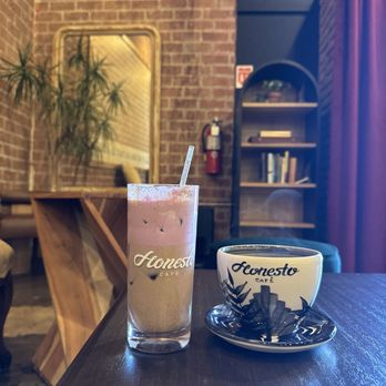 Honesto Cafe - Chai lavender and pour over coffee - Coffee & Tea Near Me - Los Angeles, California