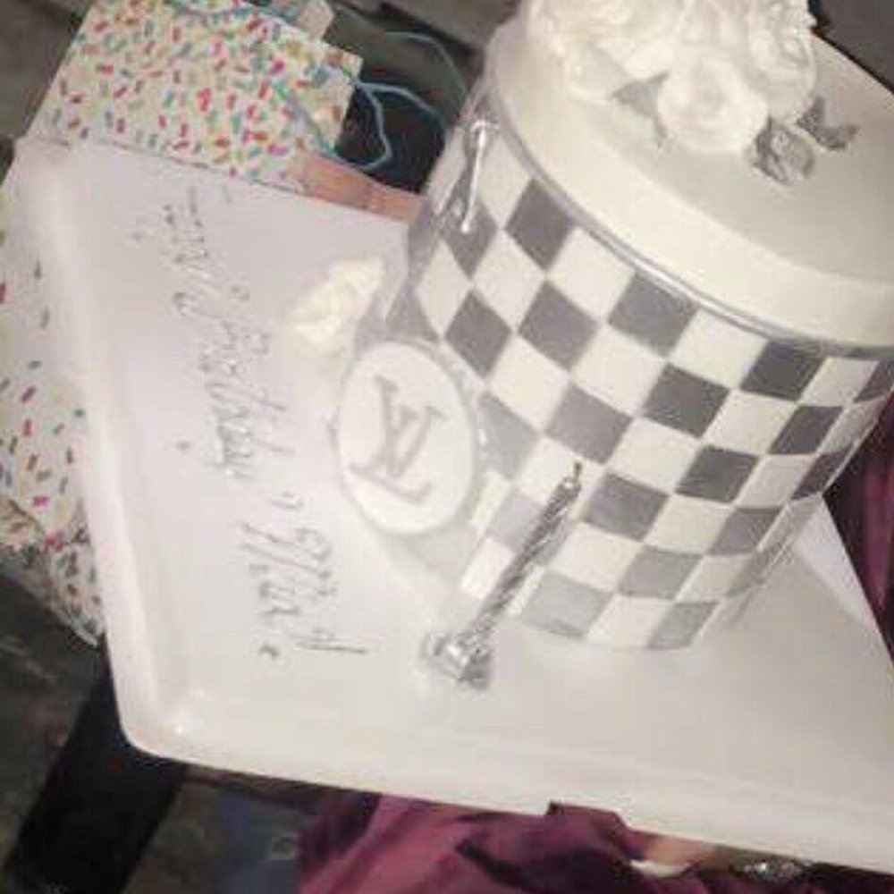 Casa Cordial Cakes - Louis Vuitton inspired cake! - Custom Cakes Near Me - Caguas, Puerto Rico