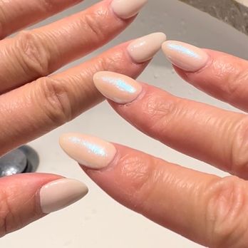 Ceci Nail Lounge - Taken in London when I noticed there was no chrome on 4 of my left finger. I showed this to the owner when I went back to the salon. - Nail Salons Near Me - Orlando, Florida