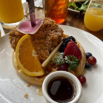 Lapisara Eatery - Chicken Waffle - Breakfast & Brunch Near Me - San Francisco, California