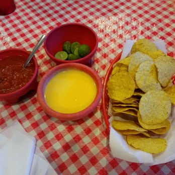 Fiesta Tex Mex Restaurant - chips and salsa - Tex-Mex Near Me - Weslaco, Texas Fiesta Tex Mex Restaurant - chips and salsa - Tex-Mex Near Me - Weslaco, Texas