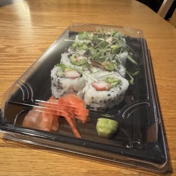 Fat Belly - California roll - Sushi Bars Near Me - Sister Bay, Wisconsin Fat Belly - California roll - Sushi Bars Near Me - Sister Bay, Wisconsin