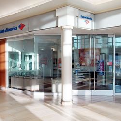 Bank of America Financial Center - Storefront