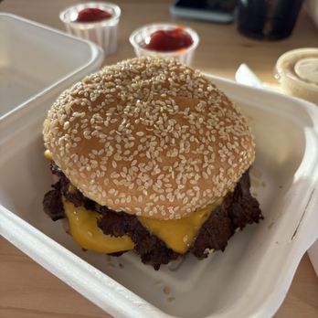 MATTY’S PATTY’S BURGER CLUB - Updated May 2025 - 260 Photos & 258 ...