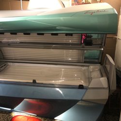 Tropical Breeze Tanning - Cyan bed is awesome!
