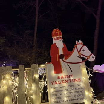 123 Farm - Saint Valentine Sign & Maze - Farmers Market Near Me - Cherry Valley, California