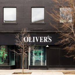 Exterior outside entrance of Oliver Jewellery - Storefront - Toronto, Ontario Exterior outside entrance of Oliver Jewellery - Storefront - Toronto, Ontario