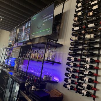 Brickstone Kitchen + Bar - Bar - Steakhouses Near Me - Lethbridge, Alberta Brickstone Kitchen + Bar - Bar - Steakhouses Near Me - Lethbridge, Alberta
