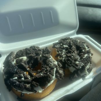 Honey Brunch - Oreo Crumble Donut - Breakfast & Brunch Near Me - Hartford, Connecticut Honey Brunch - Oreo Crumble Donut - Breakfast & Brunch Near Me - Hartford, Connecticut