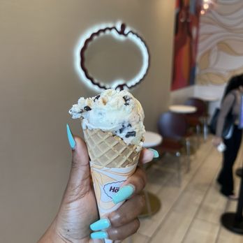 Häagen-Dazs - Mint and chip 1 scoop - Juice Bars & Smoothies Near Me - Walnut Creek, California Häagen-Dazs - Mint and chip 1 scoop - Juice Bars & Smoothies Near Me - Walnut Creek, California