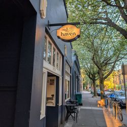 Haven Coffee - Outside