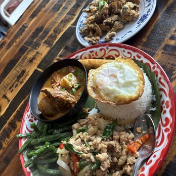 Bird & Buffalo - Gai Gra Prow Lunch Box - Thai Near Me - Oakland, California