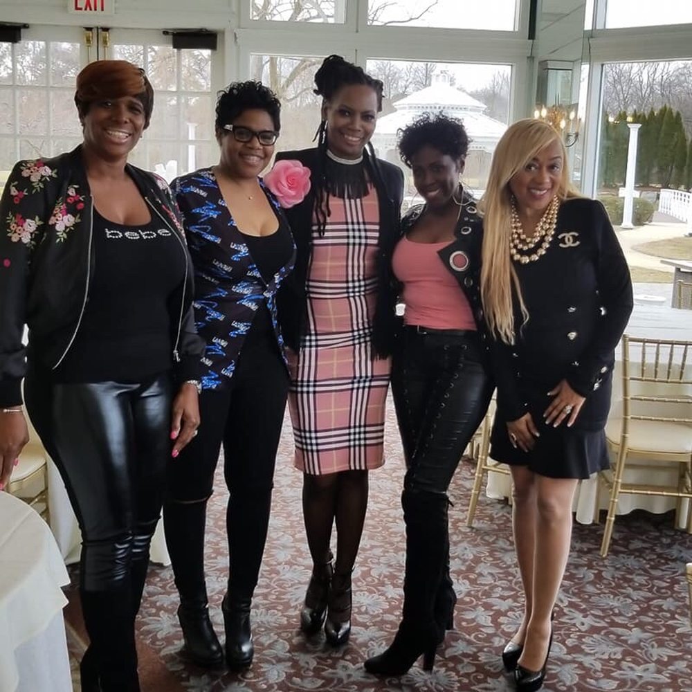 Just the Gurlz and a few Good Men! Sunday brunch! beautiful. Just the Gurlz and a few Good Men! Sunday brunch! beautiful.