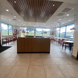 Popeys Chicken - Inside