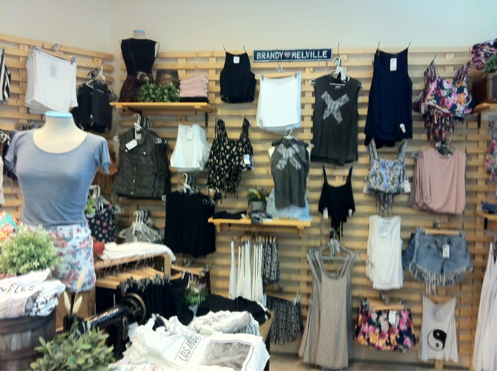 BRANDY & MELVILLE Updated October 2024 Passeig Gràcia, Côted'Or