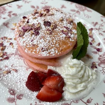 Little Hen - Rose petals pancakes - Breakfast & Brunch Near Me - Miami, Florida