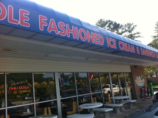 Ye Ole Fashioned Ice Cream and Sandwich Cafe by null