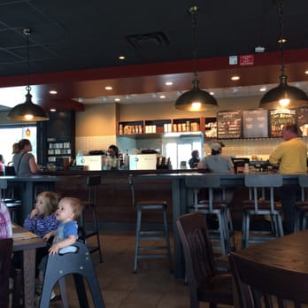 Starbucks - Not very busy but good luck getting your coffee after you order. - Coffee & Tea Near Me - Charleston, South Carolina