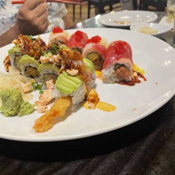Kizuna - Piggie in and Out Roll and Kizumi roll - Sushi Bars Near Me - Vienna, Virginia Kizuna - Piggie in and Out Roll and Kizumi roll - Sushi Bars Near Me - Vienna, Virginia