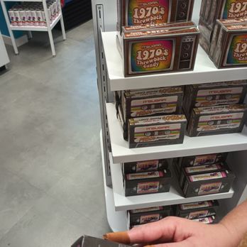 It'Sugar - Candy Stores Near Me - Miami, Florida It'Sugar - Candy Stores Near Me - Miami, Florida