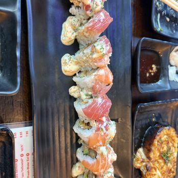 Sumo AYCE Sushi - Chanel Roll - Japanese Near Me - Honolulu, Hawaii