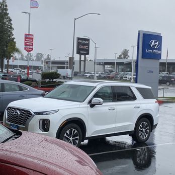 LITHIA HYUNDAI OF FRESNO - Updated April 2025 - 322 Photos & 527 ...