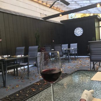 Landing & Main - Updated patio - Seafood Near Me - Deep River, Connecticut
