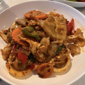 Kin'd - N2. Drunken Noodle - Thai Near Me - Fresh Meadows, New York Kin'd - N2. Drunken Noodle - Thai Near Me - Fresh Meadows, New York