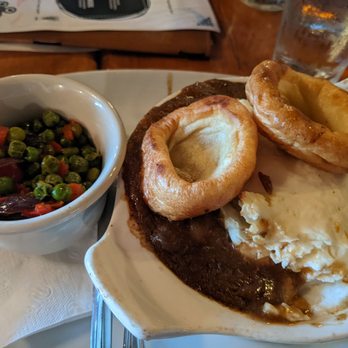 Paddy Flaherty's Irish Pub - Steak and mushroom stew - Bars Near Me - Sarnia, Ontario