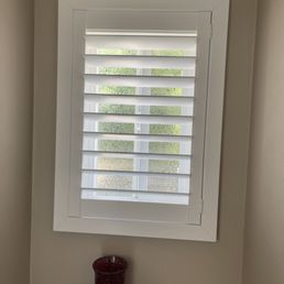 Pool Bathroom window Pool Bathroom window