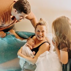 Top Holistic Midwife - Home Water Birth Family Style! Safe and relaxed, with less interventions.