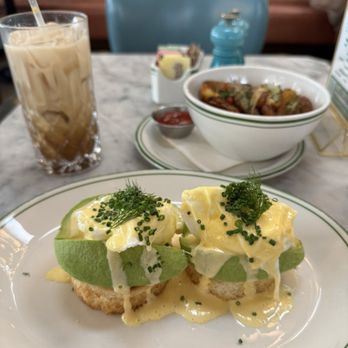 Sadelle's - Seasonal coffee: Toasted Coconut Latte,  Eggs Benedict,  Breakfast Potatoes - Breakfast & Brunch Near Me - Dallas, Texas
