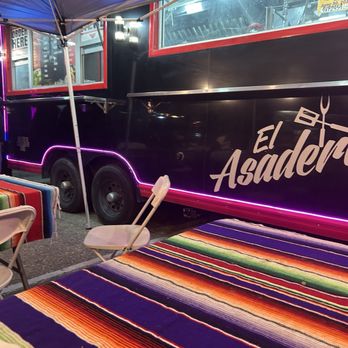 El Asadero Taco Grill - Truck and eating area - Tacos Near Me - Bakersfield, California
