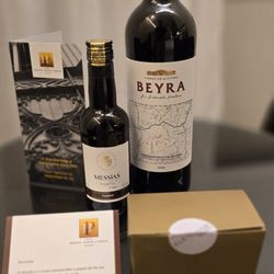 Hotel Santa Justa - Welcome treats of port, red blend and pastéis de nata