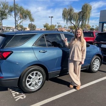 AutoNation Chevrolet Arrowhead - Carolyn and her Equinox - Car Dealers Near Me - Peoria, Arizona AutoNation Chevrolet Arrowhead - Carolyn and her Equinox - Car Dealers Near Me - Peoria, Arizona