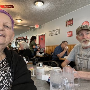 Casey's Restaurant - We were enjoying looking at all the different decorations around there - Coffee & Tea Near Me - Roseburg, Oregon