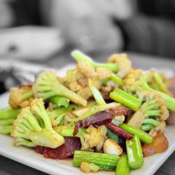 Jin Gege & Yao Yao - Cauliflower and Chinese sausage