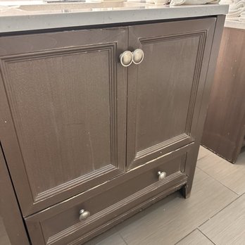 Delta Hotels by Marriott - Cabinets had wear and could use a new stain - Hotels Near Me - Jacksonville, Florida