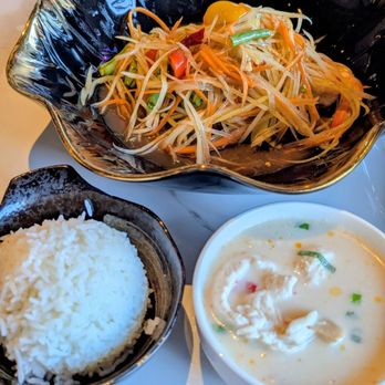 Krata - Lao Style Papaya Salad with a side of rice :) - Thai Near Me - Harbor City, California Krata - Lao Style Papaya Salad with a side of rice :) - Thai Near Me - Harbor City, California