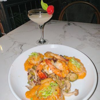 The Woolworth - Added on prawns to the scallop entree - Cocktail Bars Near Me - Dallas, Texas