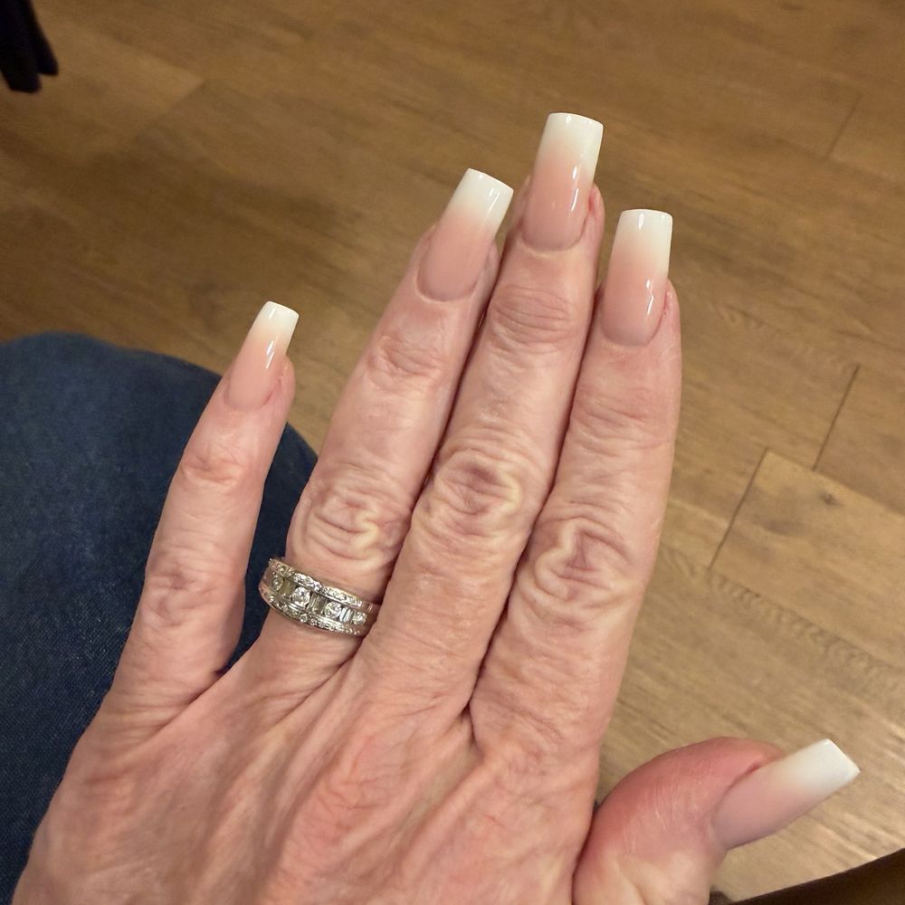 Luxy Nails - I always get the acrylic. That's my favorite. - Nail Salons Near Me - Middleburg, Florida