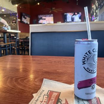 Mountain Mike's Pizza - Waiting for wings and pizza - Pizza Near Me - Menifee, California