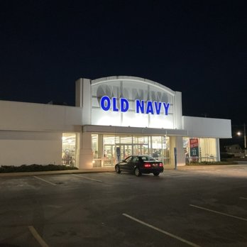 Old Navy - 6:20 pm Sunday 2/23/25. - Men's Clothing Near Me - Levittown, New York