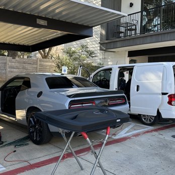 Reliable Auto Glass - Door glass replacement on 2022 Dodge - Auto Glass Services Near Me - Austin, Texas Reliable Auto Glass - Door glass replacement on 2022 Dodge - Auto Glass Services Near Me - Austin, Texas