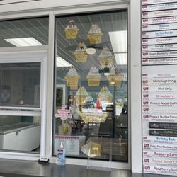 Hometown Ice Cream And Grill - Yummy specialty options