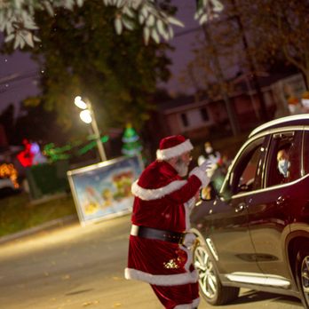 Creative Inflatables - Santa waving to all the kids. - Party Equipment Rentals Near Me - South El Monte, California